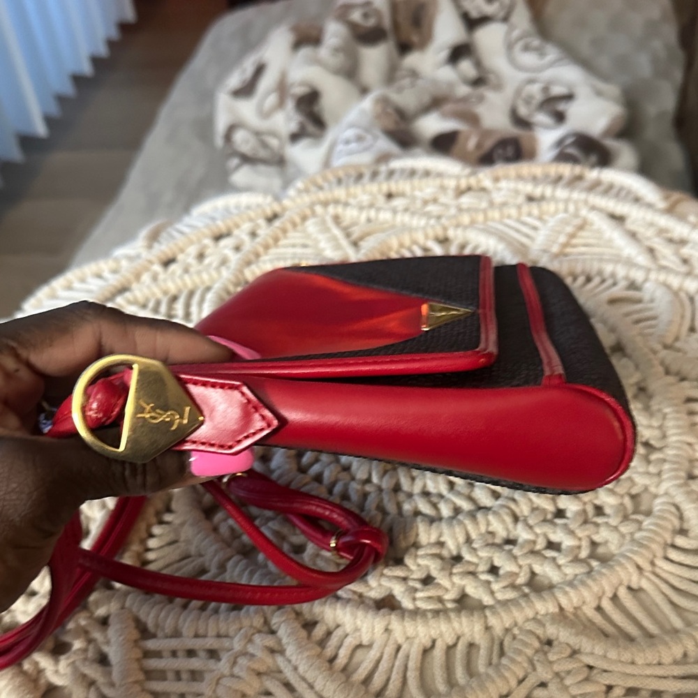 Yves Saint Laurent Red and Black Vintage Crossbody Bag - Picture 15 of 16